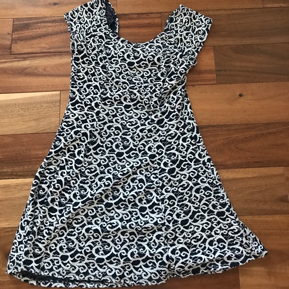 Flowing lace dress!